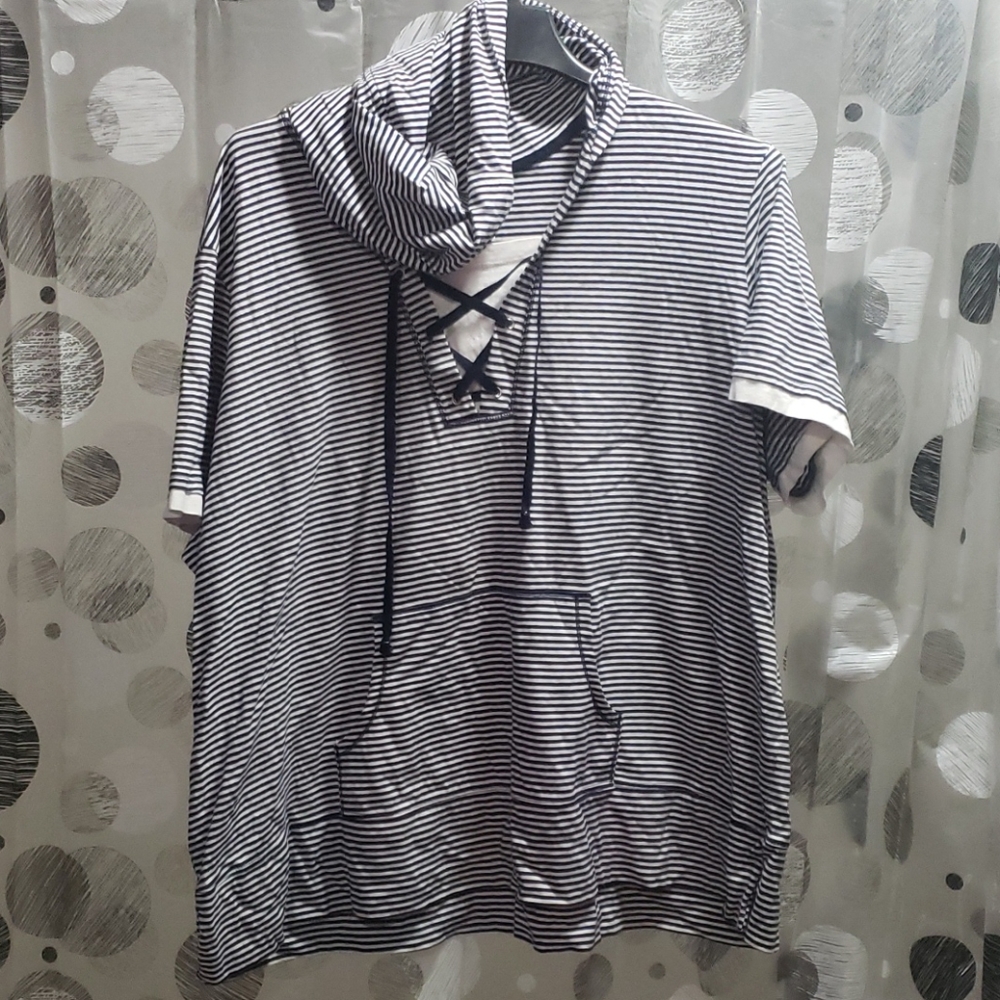 JMS short sleeve hooded shirt